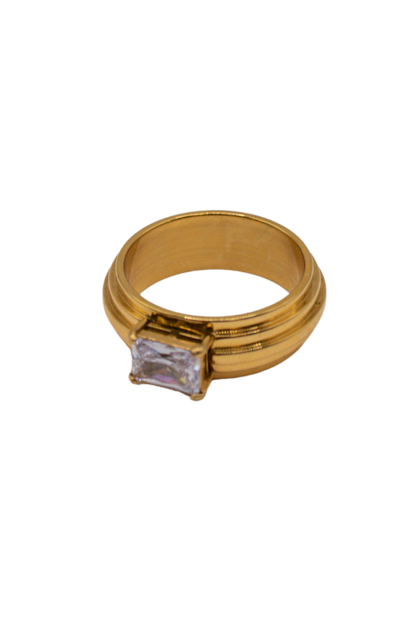18K Jackie Diamond Ring