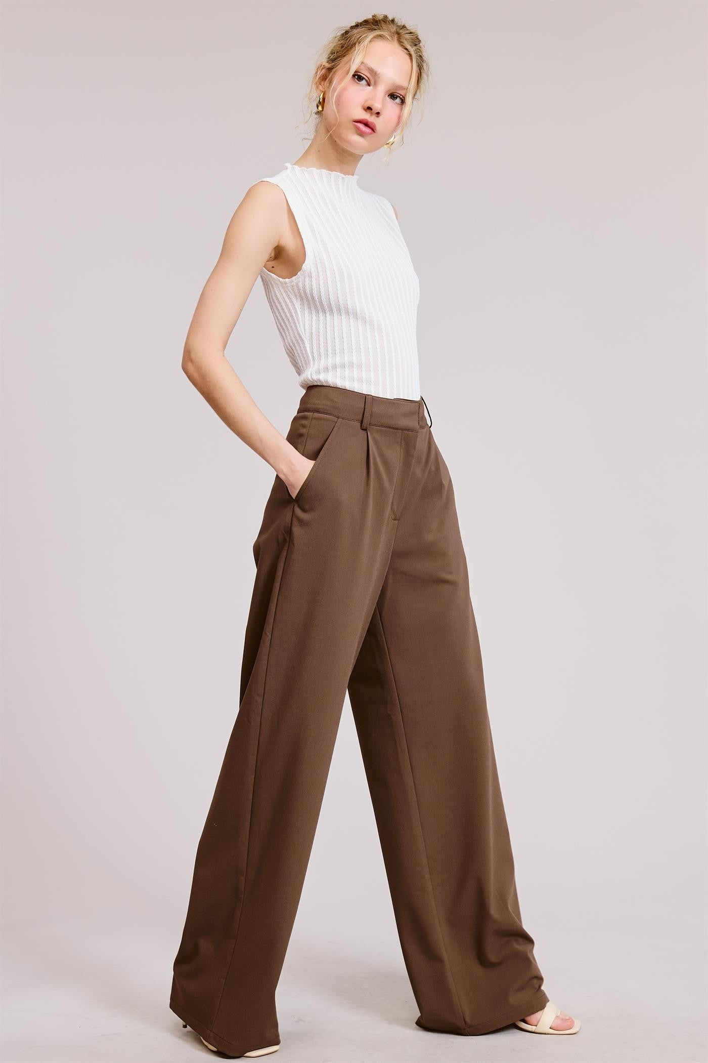 Pleated Wide Leg Trousers - Brown