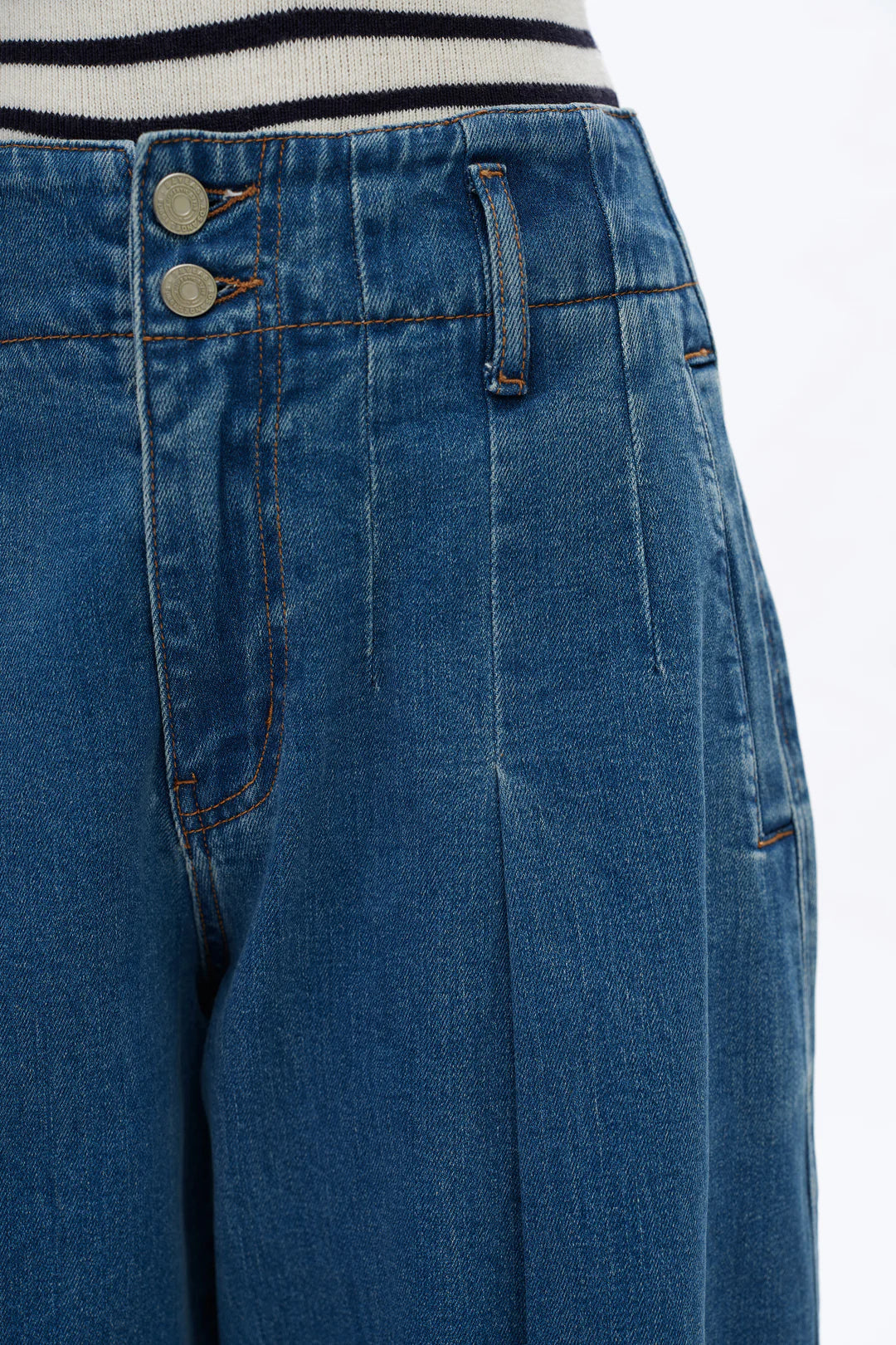 High Rise Wide Leg Pleated Jeans