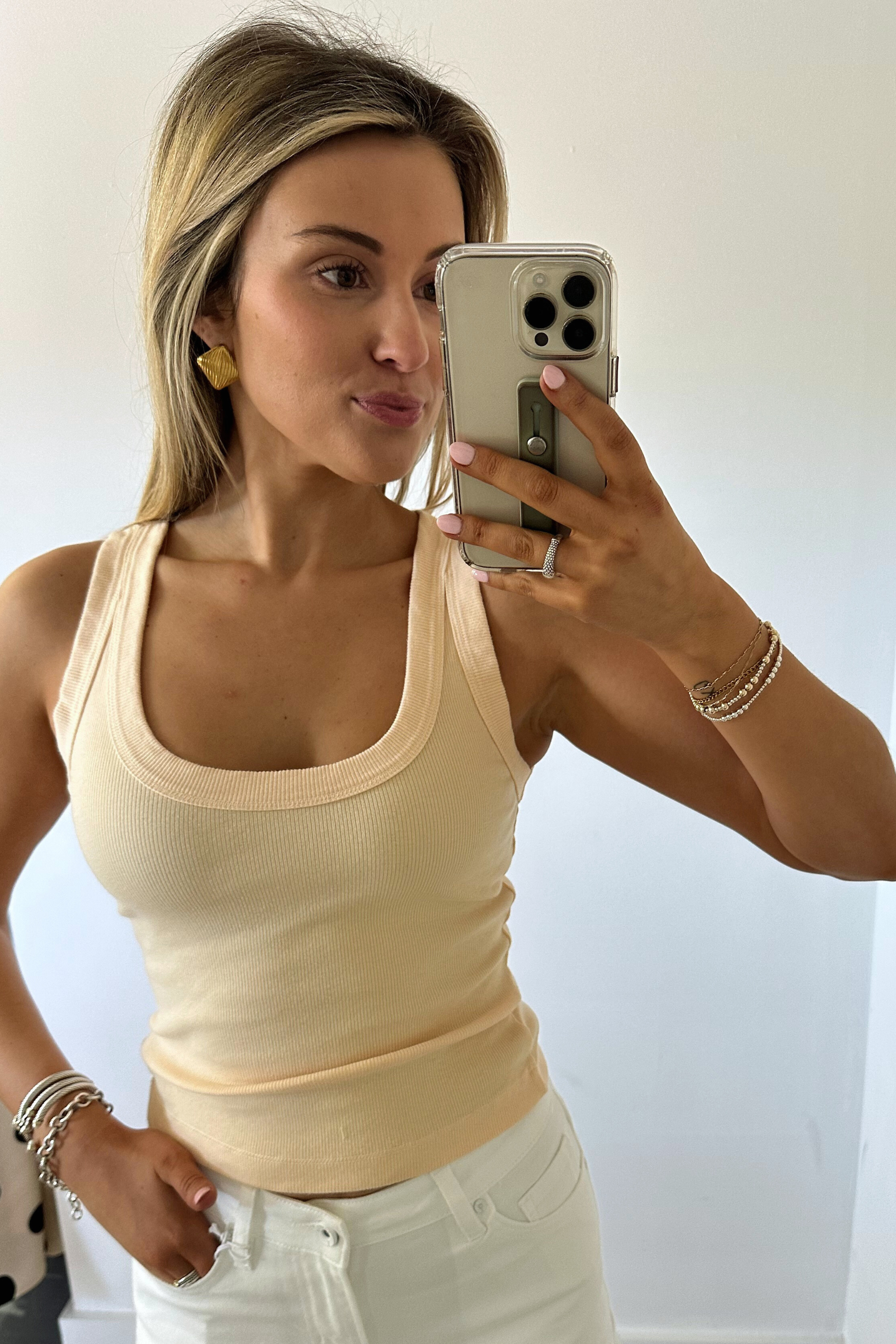 Nara Scoop Neck Tank Top - Meringue