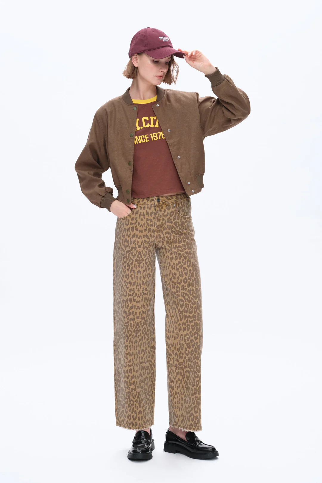 Mid Rise Leopard Jeans