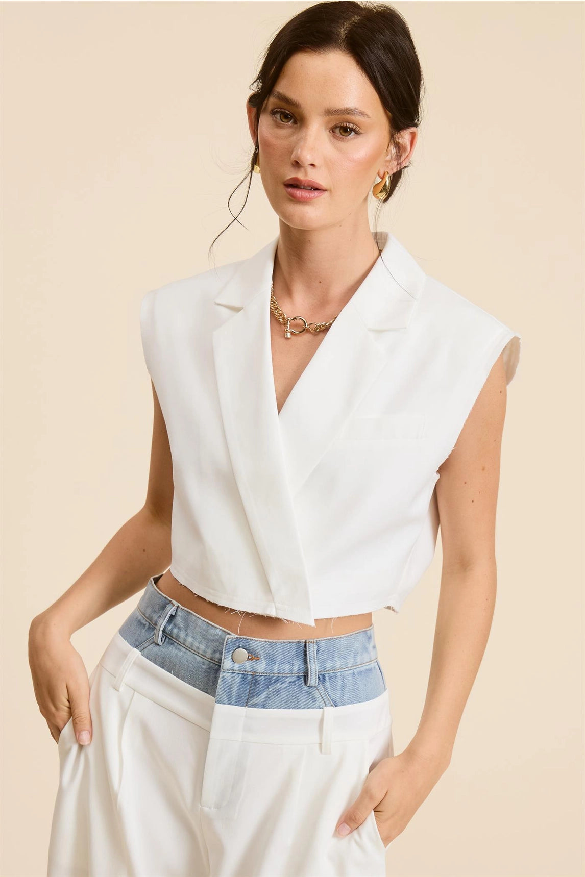 V-Neck Cropped Vest - White