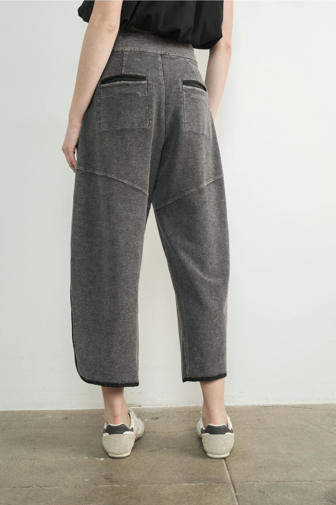 Vintage Washed Barrel Pants - Black