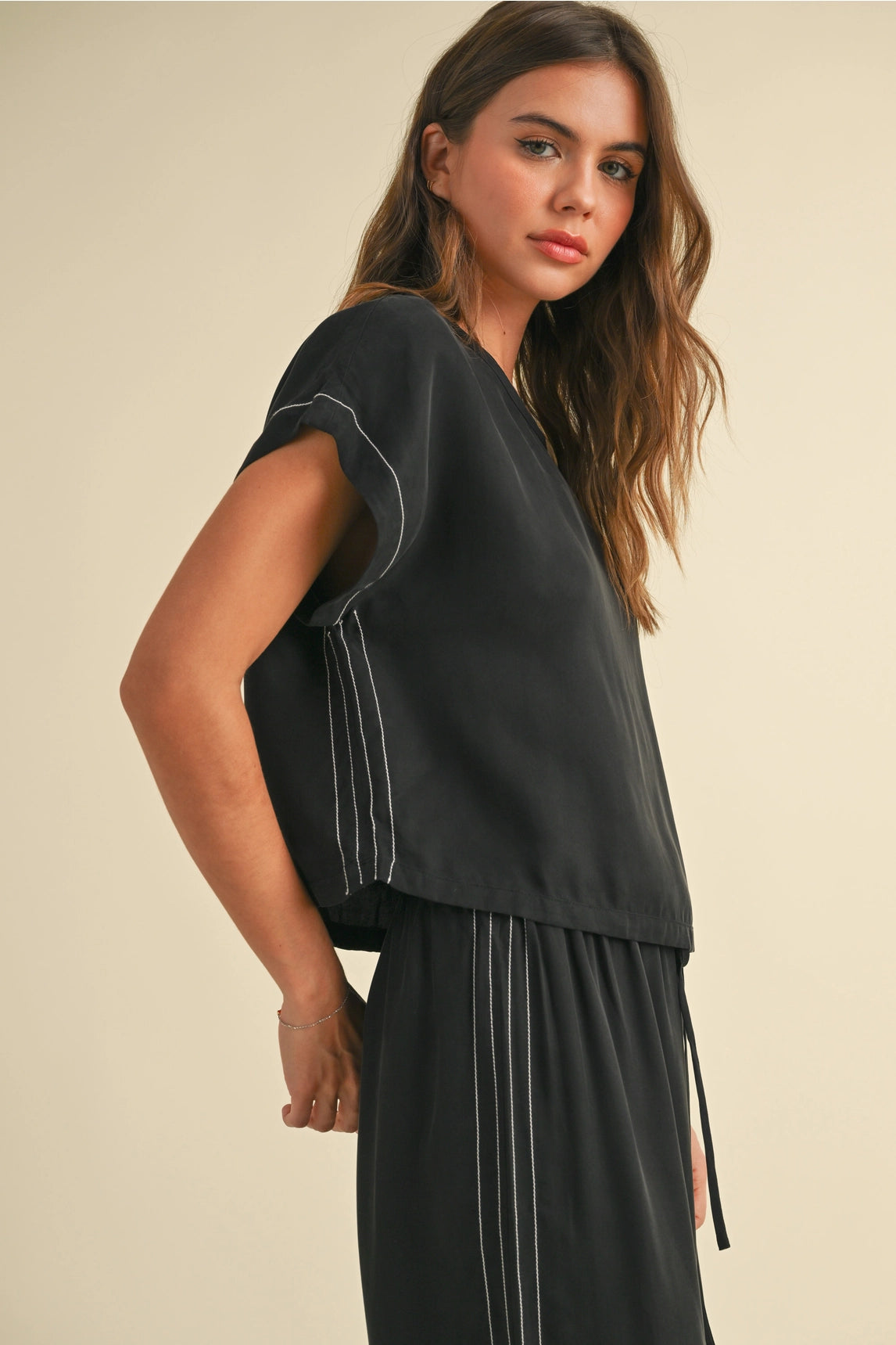 Demi Relaxed Short Sleeve Top - Black