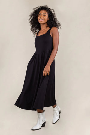 Basic Swing Midi Dress - Black