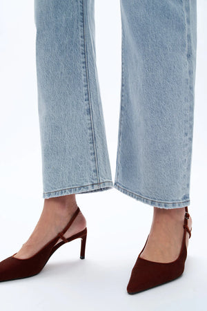 Mid Rise Barrel Leg Jeans - Light Blue
