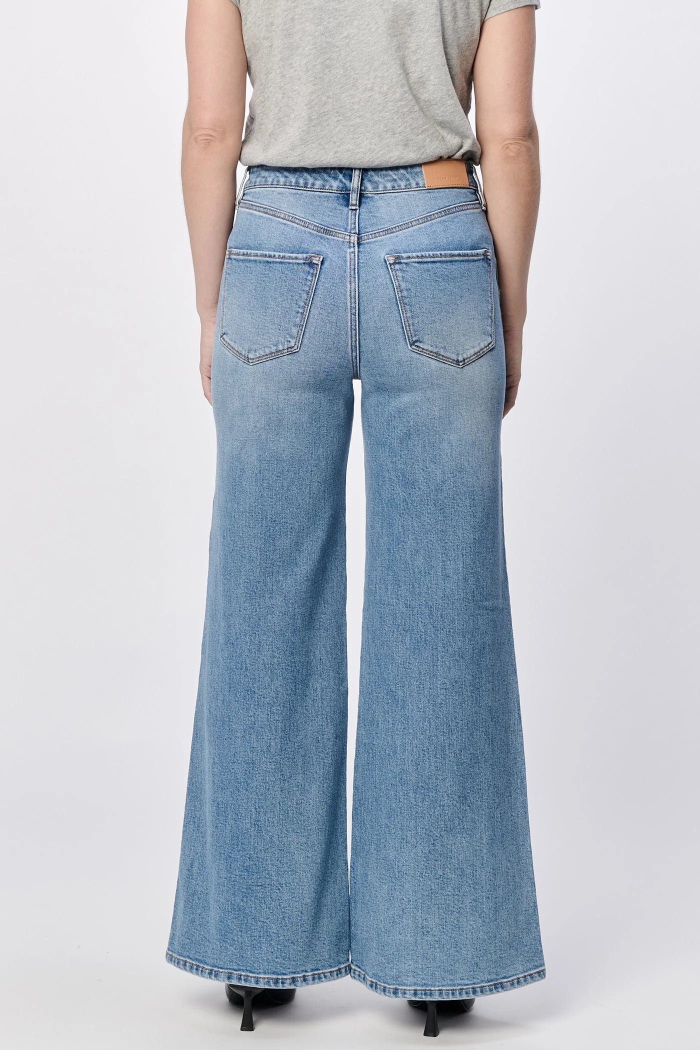 Fiona High Rise Wide Leg Jeans - Creekside