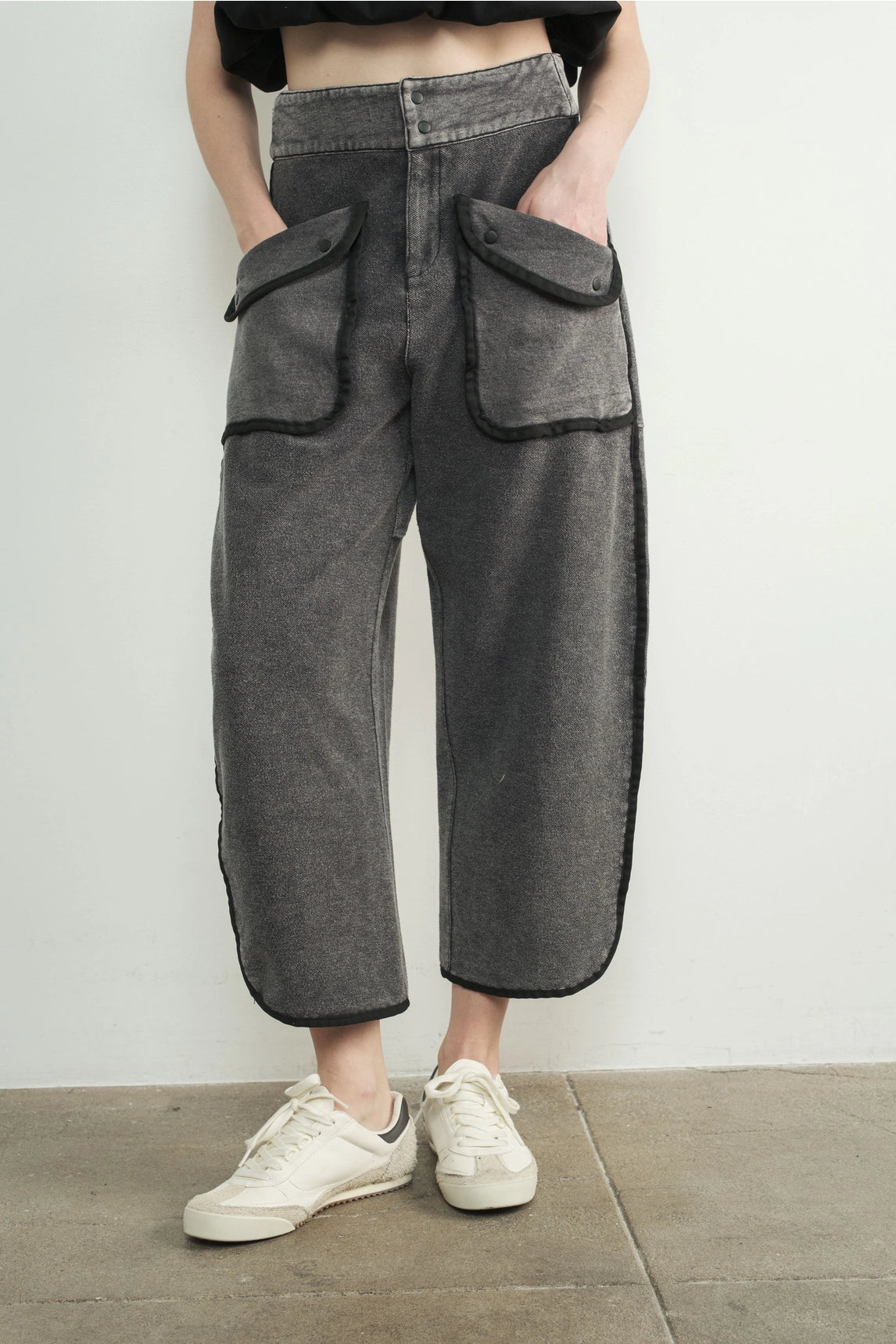 Vintage Washed Barrel Pants - Black