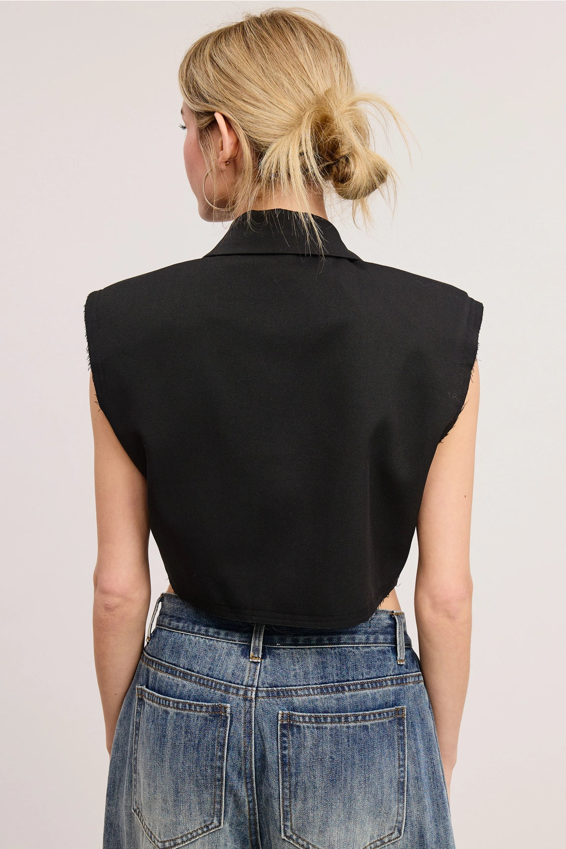V-Neck Cropped Vest - Black