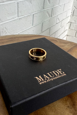 18K In the Stars Statement Ring